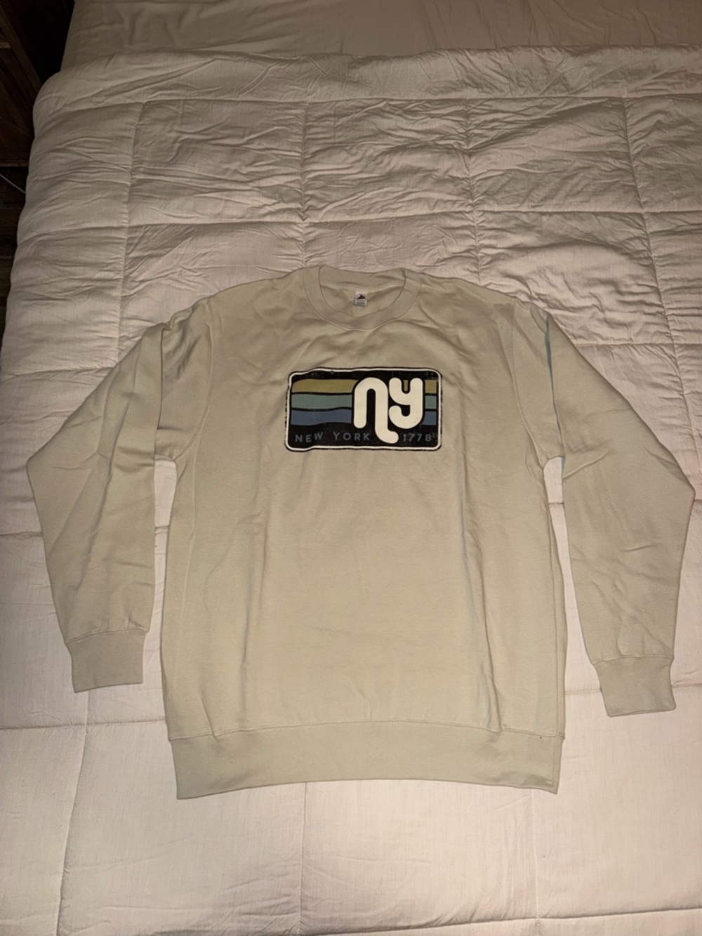 NY Graphic Crewneck Sweater - Cream